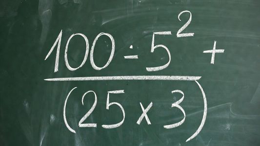 El desafío matemático que confunde a muchos: pocos llegan al resultado correcto