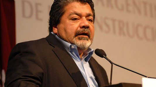 El líder del sindicato de la construcción culpó al equipo económico de caer en la crisis y pidió diálogo social