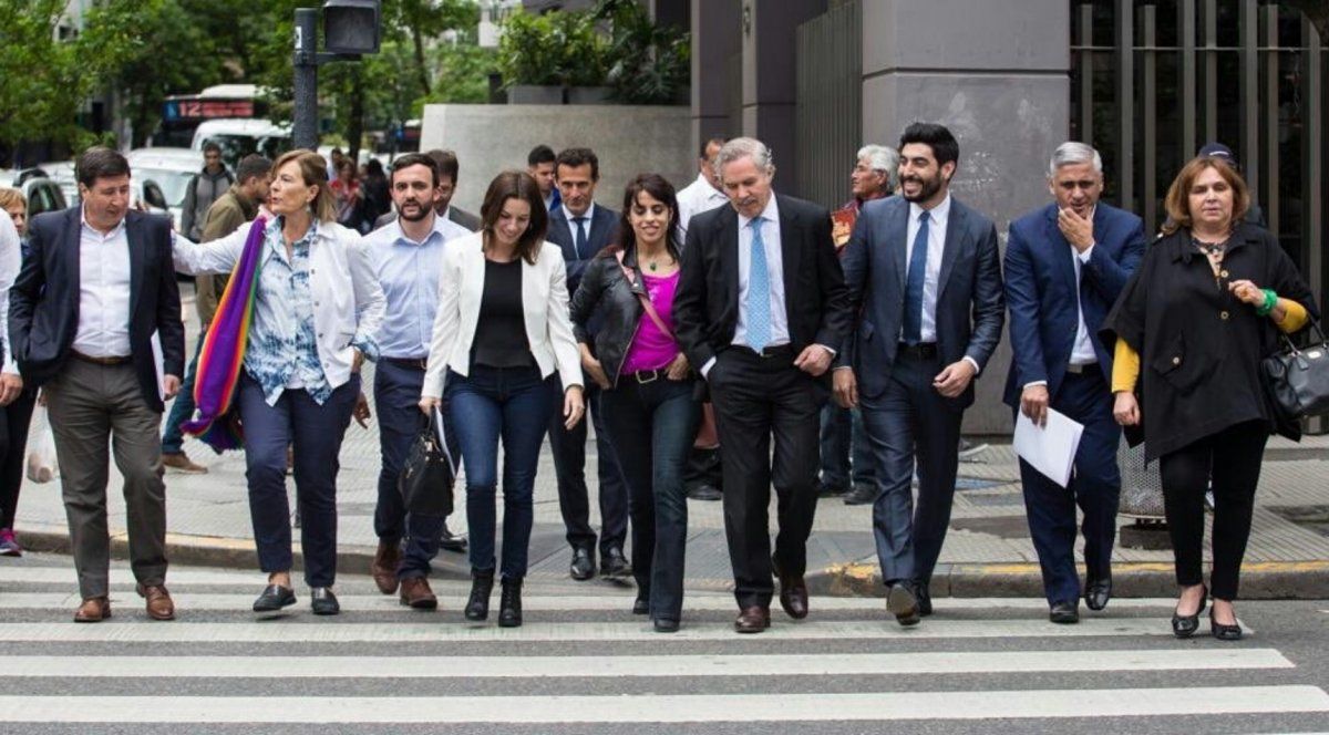 Solá se kirchneriza y arma su propio espacio para buscar una alianza con Unidad Ciudadana