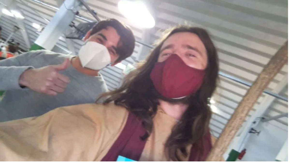 Jesús visitó un vacunatorio de Banfield