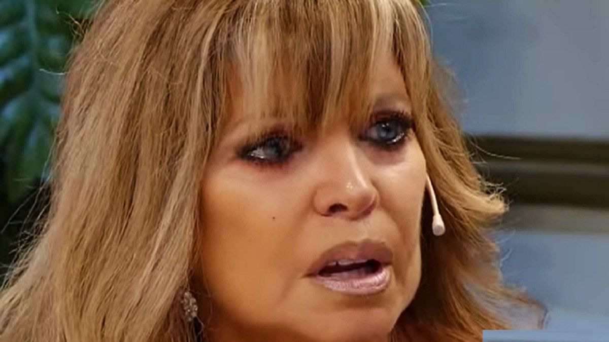 Adriana Salgueiro lloró y mostró el botón antipánico por las amenazas de muerte que recibió: Horrible