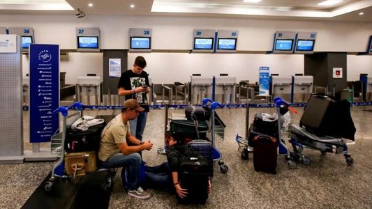 La dura advertencia de las aerolíneas tras el anuncio del paro de controladores aéreos