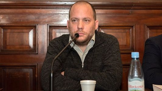 El periodista Lucas Carrasco fue hallado muerto en su departamento