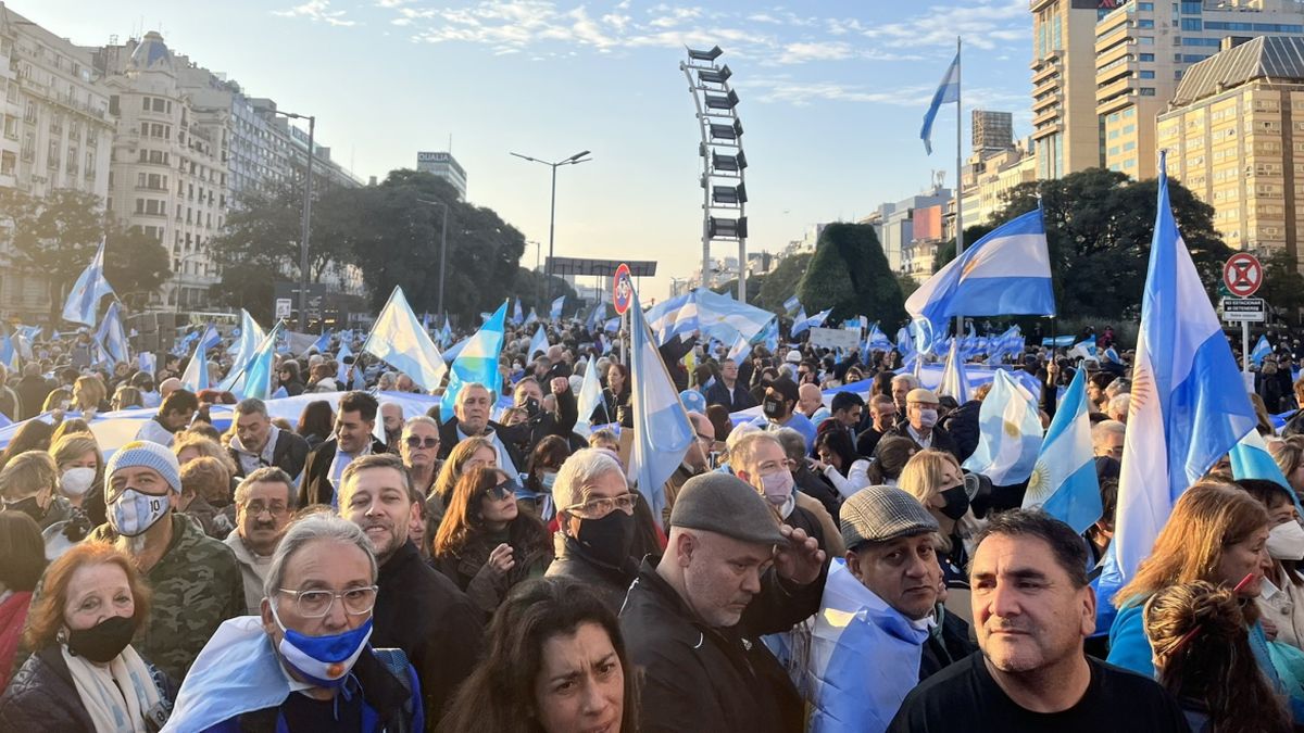 Autoconvocados protestaron contra el Gobierno en Plaza de Mayo y otros puntos del país