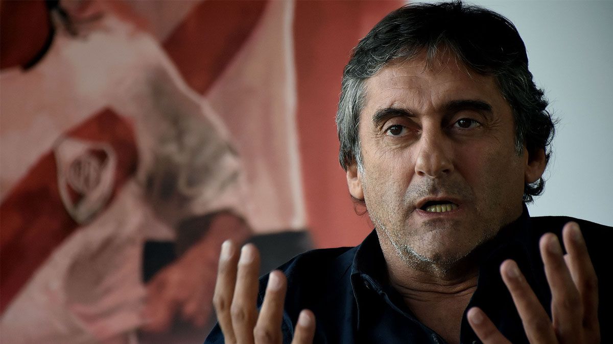 Enzo Francescoli se fue a Europa: viaje de negocios y ¿reunión con el  próximo DT de River?