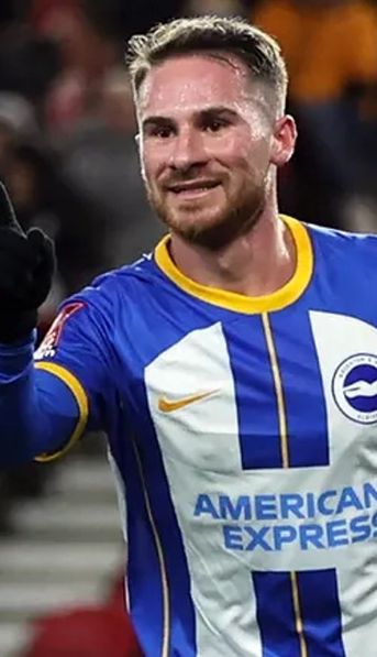 Video | El conmovedor gesto que tuvo Alexis Mac Allister con unos niños del Brighton
