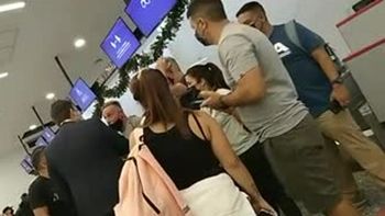 Pasajeros vacunados con Sputnik V tuvieron problemas para abordar un vuelo a Brasil (Foto: captura de TV). Pasajeros vacunados con Sputnik V tuvieron problemas para abordar un vuelo a Brasil (Foto: captura de TV).