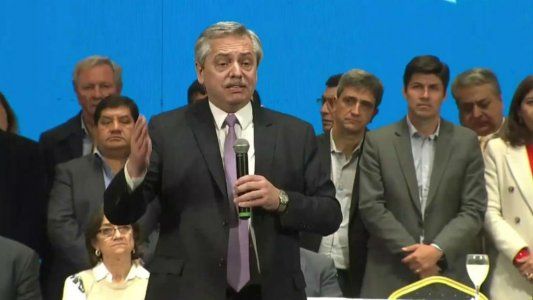 En el Día del Maestro, Alberto Fernández reivindicó la escuela pública y le apuntó a Vidal por una frase sobre las universidades