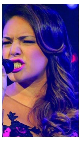 Ángela Leiva reveló que está de novia con uno de los músicos de su banda