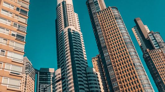 Créditos hipotecarios y blanqueo impulsan el mejor año en el mercado inmobiliario en 7 años