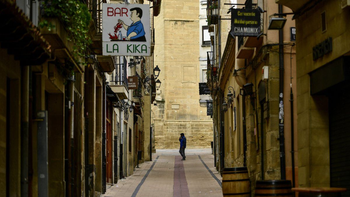 España informó que tiene en total 1.326 muertos y casi 25.000 contagiados a causa del coronavirus