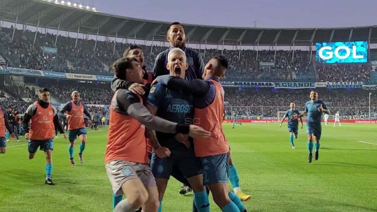 Copetto y su olfato de gol pusieron el 1-0 para Racing.
