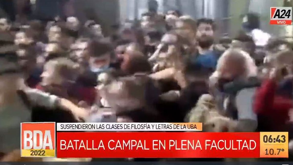 Así se batió una batalla campal en la Facultad de Filosofía y Letras. (Captura de Tv)