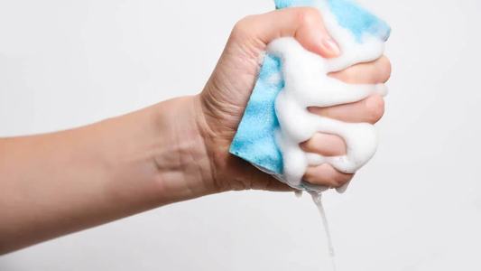 Esponja de cocina: cómo desinfectarla correctamente y cada cuánto se debe cambiar