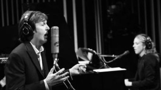 Paul Mc Cartney presentó un adelanto de su DVD lleno de estrellas