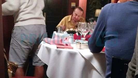 Así son las noches de Santiago Bal en Mar del Plata