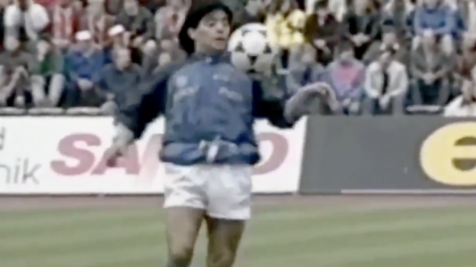 A 30 años de la entrada en calor más recordada de la historia: Maradona al ritmo de Live is life