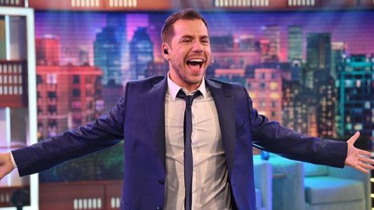 Las fotos del osado y sorprendente look de Fer Dente con un vestido de látex