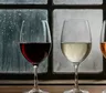 Qué vino elegir según el clima: lluvia, frío o calor también pesan en la copa