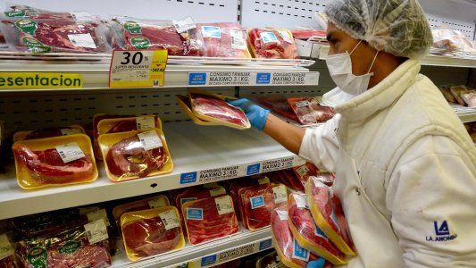 El Gobierno dice que se cumplen en un 98% los acuerdos de precios y reitera la amenaza de aumentar retenciones a commodities