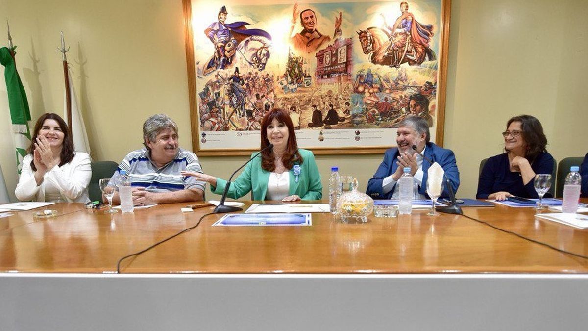 Cristina Kirchner encabezó un encuentro en SMATA.