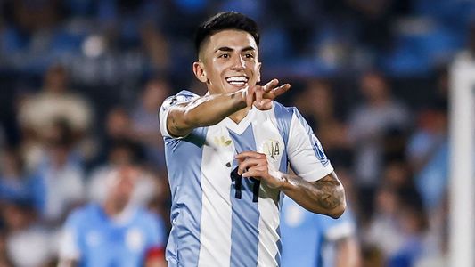 Con un golazo de Thiago Almada, la Selección Argentina venció a Uruguay y acaricia la clasificación al Mundial