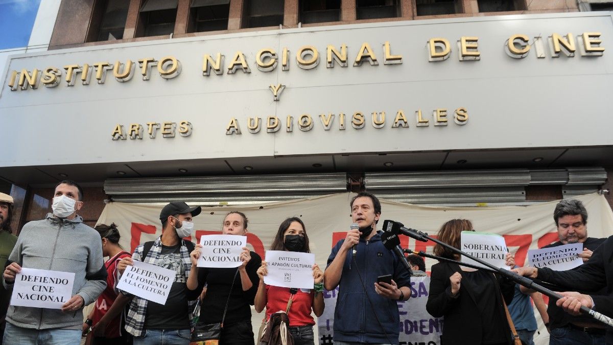 La movilización del lunes fue determinante para destituir por decreto presidencial a Luis Puenzo.&nbsp; 