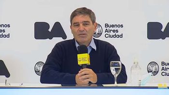 Quirós marcó la fecha en que se alcanzará el gran efecto de la vacunación