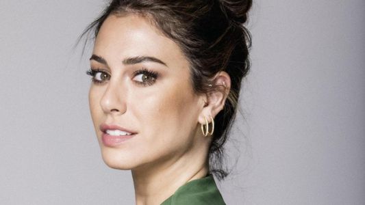La serie española de Netflix que te atrapa con apenas 6 episodios y el brillo de Blanca Suárez