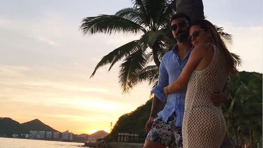 El Pocho Lavezzi y sus abdominales, de vacaciones con Yanina Screpante en China