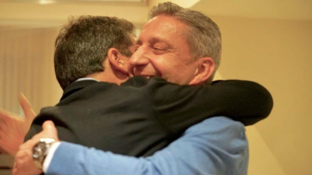 Chubut: Arcioni se impuso al kirchnerista Linares y celebró su reelección acompañado de Sergio Massa