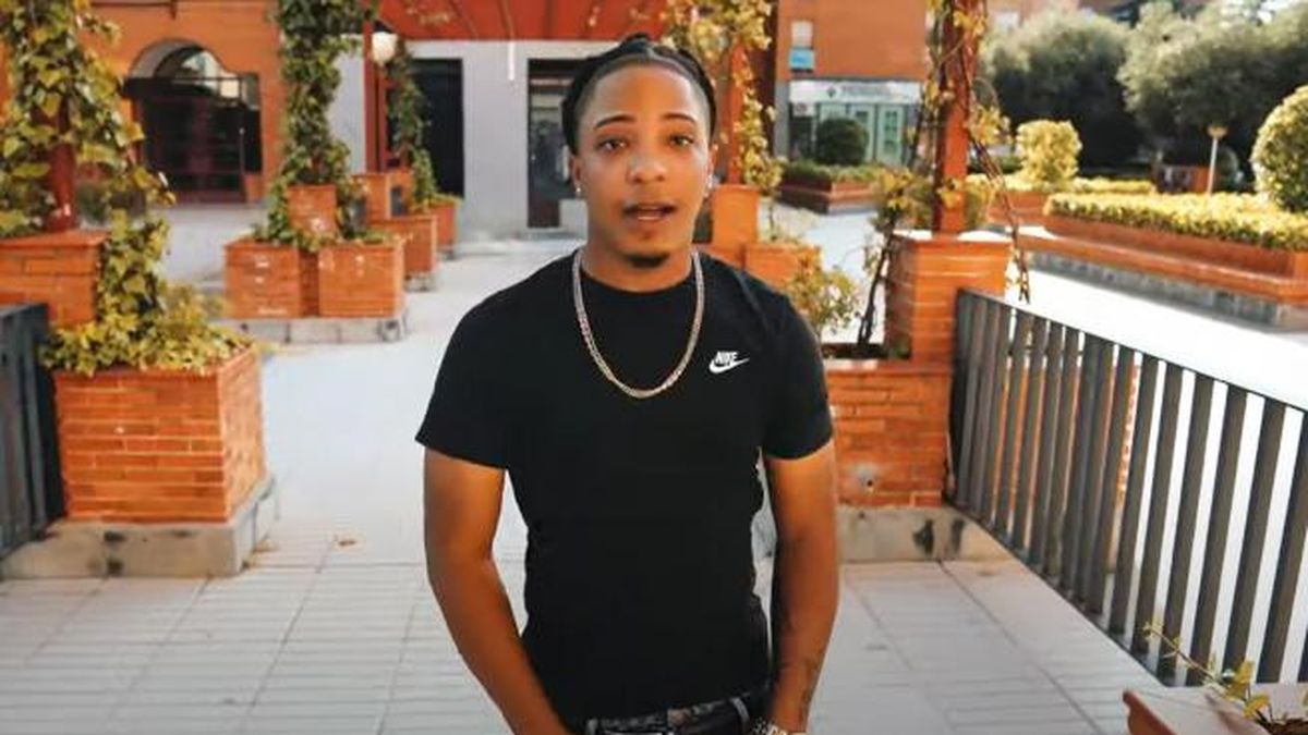 Saymol Fyly es rapero y youtuber. Además