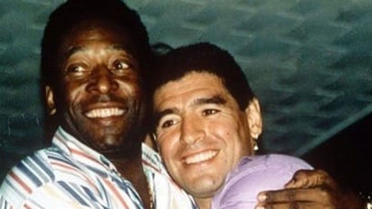 Pelé y Maradona nunca pudieron ganar el Balón de Oro.