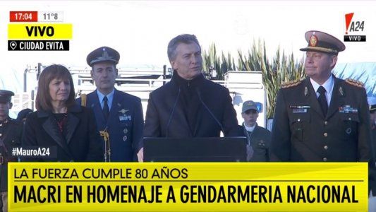 En medio de las críticas por la reforma de las FF.AA., Macri respaldó a los gendarmes