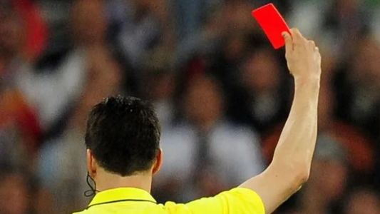 Camino al Mundial Qatar 2022: quién fue el primer jugador expulsado en una Copa del Mundo