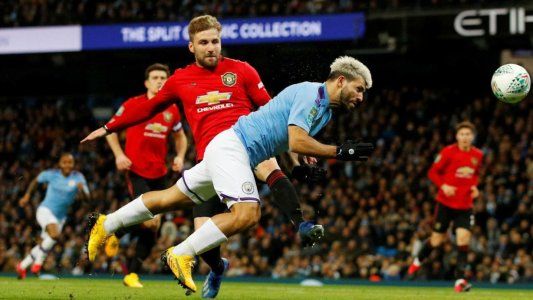 Copa de la Liga: Manchester City perdió 1-0 el clásico ante el United, pero hizo valer la diferencia y pasó a la final