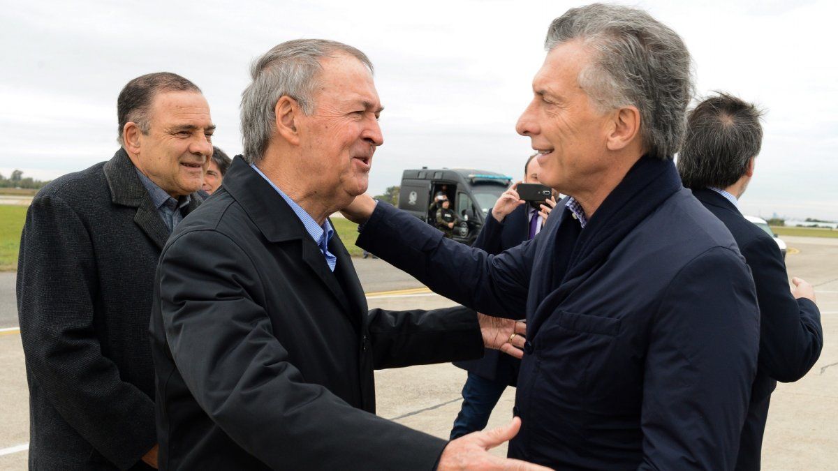 Elecciones en Córdoba: qué está en juego en una provincia con un peronista fuerte y un Cambiemos dividido
