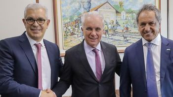 Producir granos en tiempos de guerra: el Gobierno salió a buscar garantías para asegurarse de fertilizantes