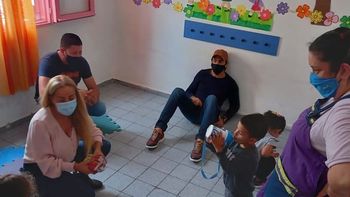 Alejandro Cupitó visitó la sala cuna de Córdoba de la que es padrino