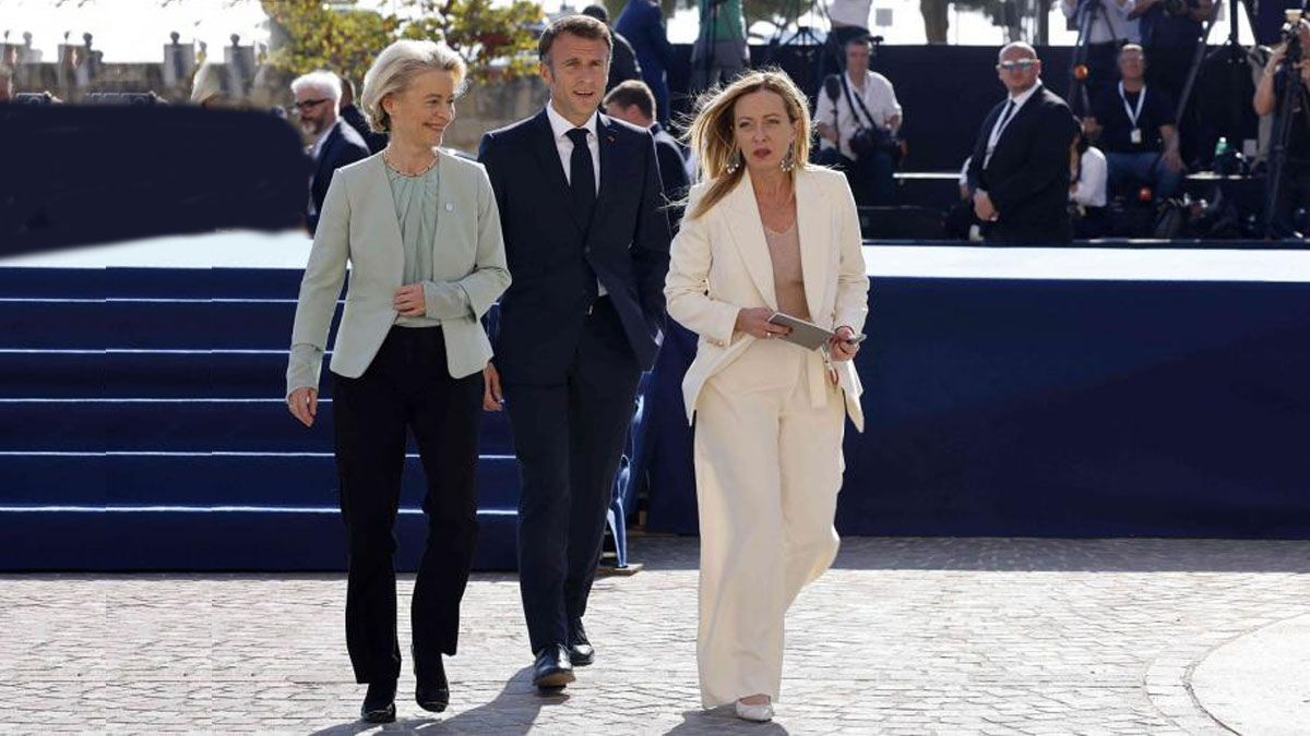 Von der Leyen, jefa del Comité de la UE, clave para convencer a Macron y a Meloni. (foto: A24.com)