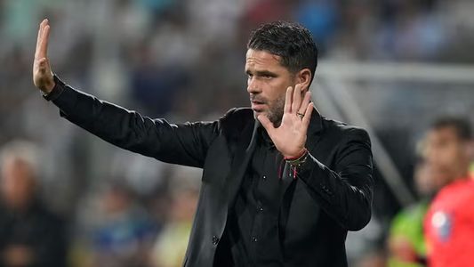 ⁠Gago arma el equipo para enfrentar a Alianza Lima: Cavani, ¿sí o no?