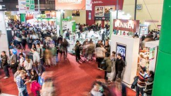 Feria del Libro: Paul Auster, fútbol marica y firmas de Ludovica y Rolón