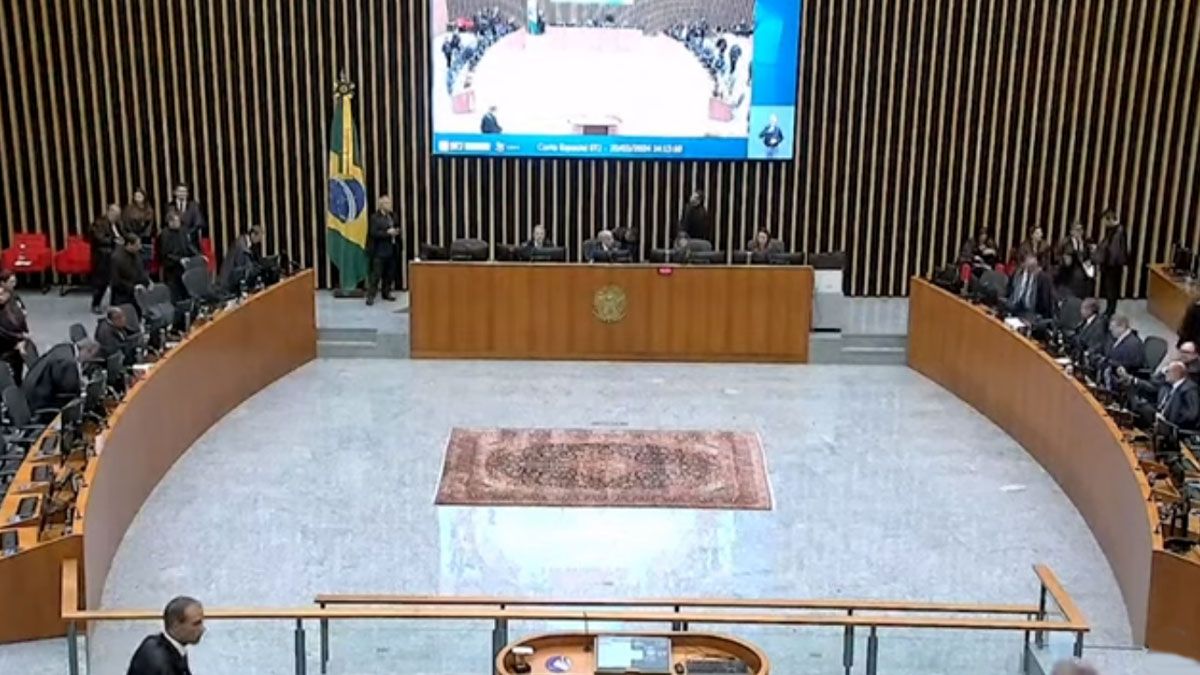 El tribunal brasile&ntilde;o conden&oacute; a nueve a&ntilde;os de prisi&oacute;n al exjugador Robinho. (Foto: Captura de TV)