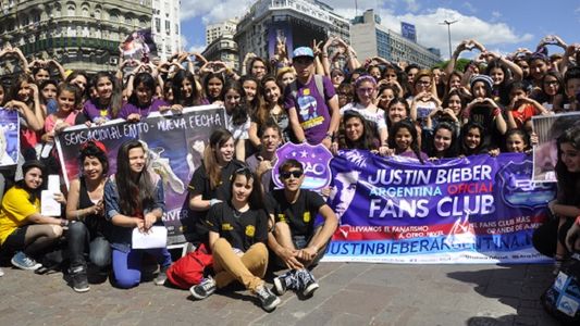 Los fans de Justin Bieber se reunieron en el Obelisco