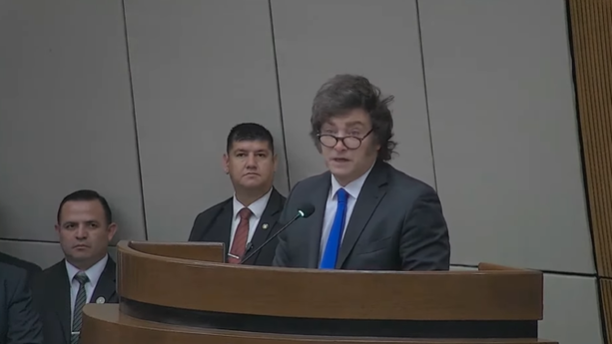 El presidente Javier Milei habla ante el Congreso de Paraguay