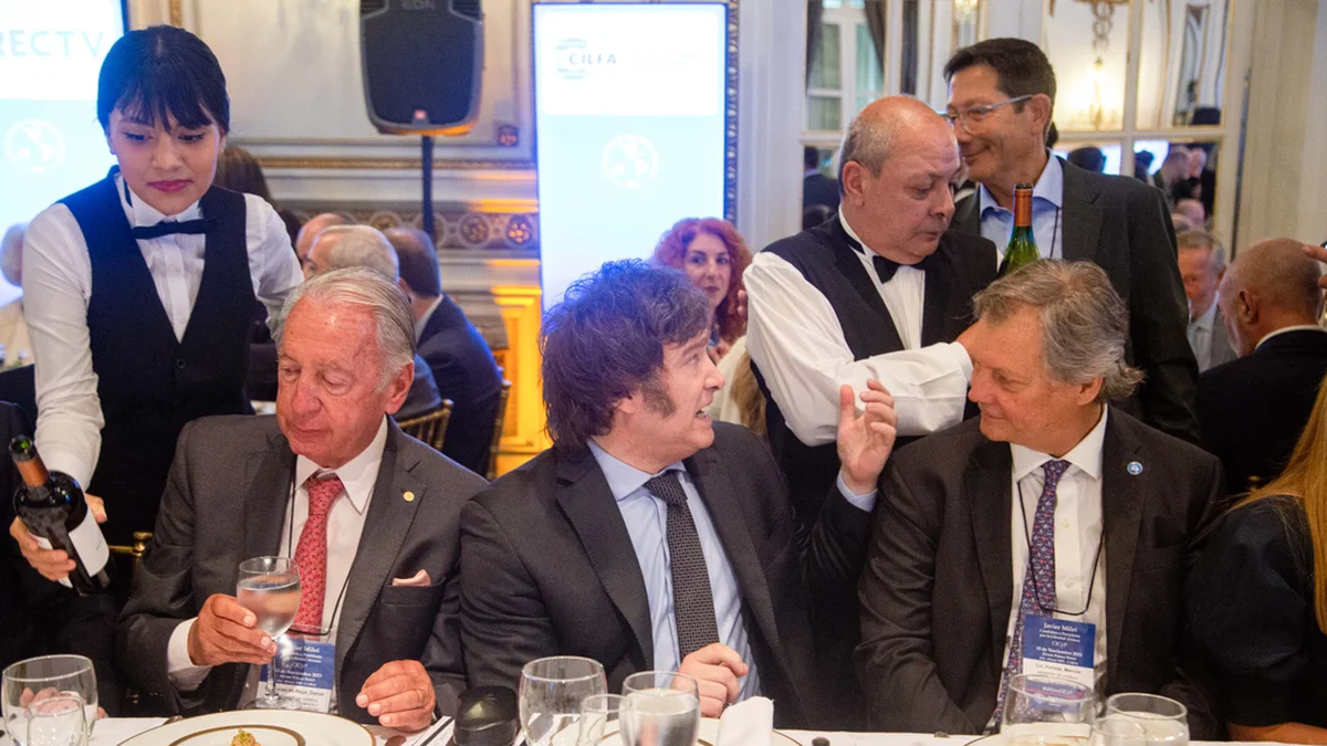 Milei recibió este viernes en la Casa Rosada a un grupo de empresarios. (Foto: N.A.)