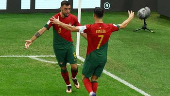 Con un doblete de Bruno Fernándes, Portugal venció 2-0 a Uruguay y clasificó a octavos