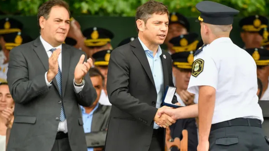 Kicillof se refirió al apartamiento de los 24 agentes de la bonaerense y advirtió: Hay normas, hay que...