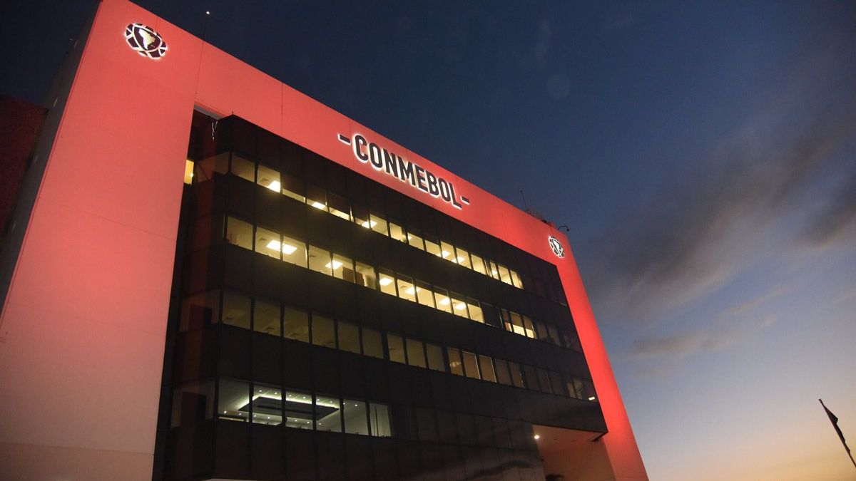 La CONMEBOL tuvo que resolver de urgencia ante la renuncia.