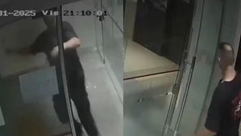 Furia en una clínica de La Plata: retiró a su madre sin el alta, amenazó al personal y destrozó todo con un fierro